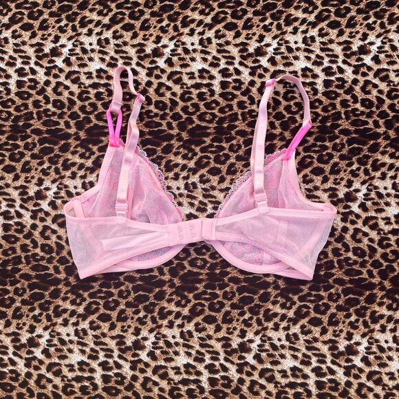 pink lace demi bra - Picture 2 of 5